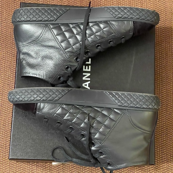 100% Auth CHANEL Hightop Sneakers - Picture 9 of 16